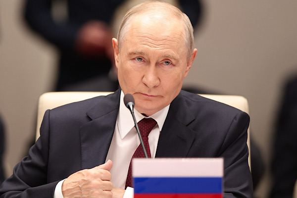 Putin: BM'nin dünya işlerinde merkezi bir rol oynadığı konusunda şüphe yok