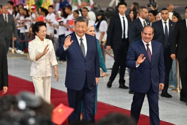 Cumhurbaşkanı Xi Jinping Mısır’da