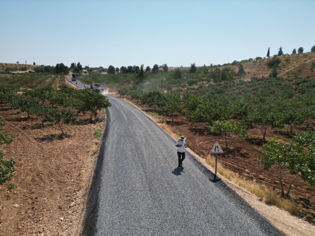 KARAKÖPRÜ KIRSALINDA 7 KM’LİK YOL BÜYÜKŞEHİR’LE YENİLENDİ