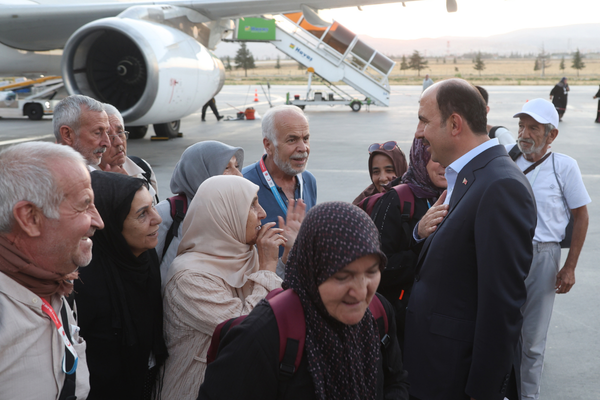 Vefa Umresi kapsamında ilk kafile Konya’ya döndü