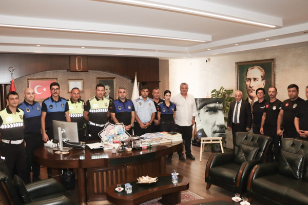 Başkan Gürel, Zabıta Haftası’nda personelle bir araya geldi