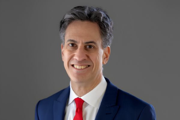 Miliband’dan Falkland Adaları açıklaması