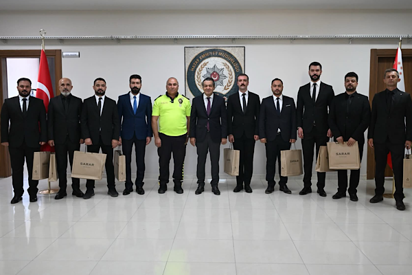 Hatay Emniyet Müdürü Yılmaz, başarılı personeli ödüllendirdi