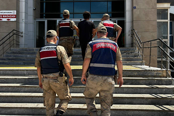 Şanlıurfa’da 25 yıl kesinleşmiş hapis cezası bulunan hükümlü yakalandı