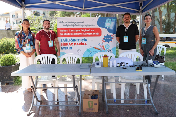 Halk Sağlığı Haftası kapsamında ücretsiz sağlık taraması yapıldı