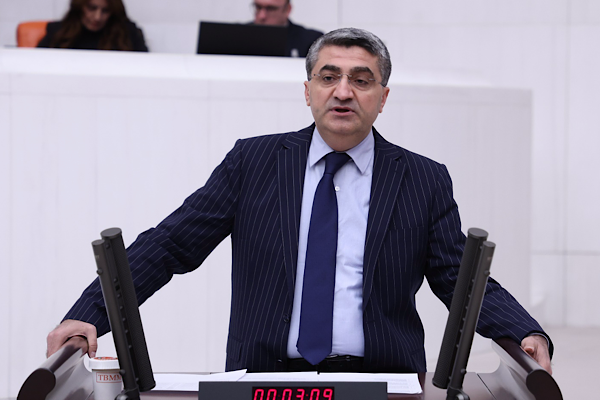 Ekmen: KPSS'de alın terinin karşılığı adaletle verilmeli