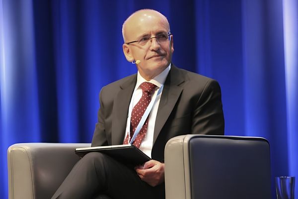 Şimşek: Mali  disiplinden taviz vermeyeceğiz
