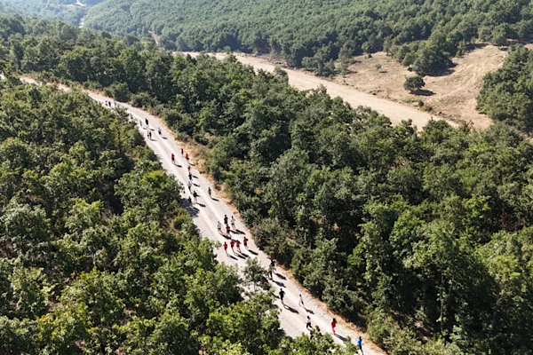 İnegöllüler kurtuluşun 104. yılında 5 kilometrelik yürüyüşe katıldı
