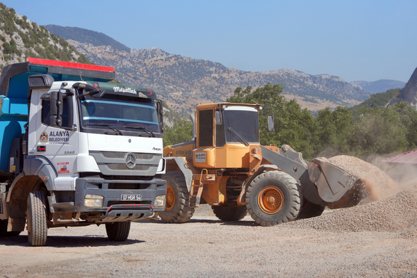 Karapınar’da 6,5 kilometrelik yol asfaltlanıyor