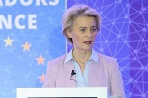 Von der Leyen: Avrupa dayanışmasının bir yüzü var