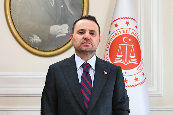 Adalet Bakanı Gürlek, adliye muhabirleriyle bir araya geldi
