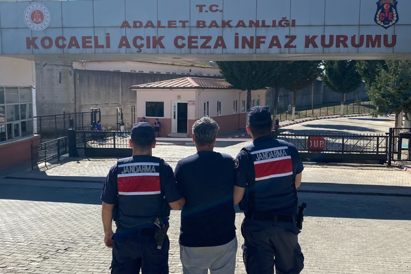 Kocaeli’de 10 yıl 5 ay hapis cezasıyla aranan şahıs yakalandı