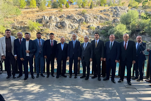 Büyükkılıç, Malatya ve Sivas'ta ulaşım yatırımlarını inceledi