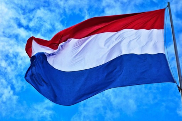 Hollanda’da Afganistan’daki görevi nedeniyle askere Liyakat Haçı verildi