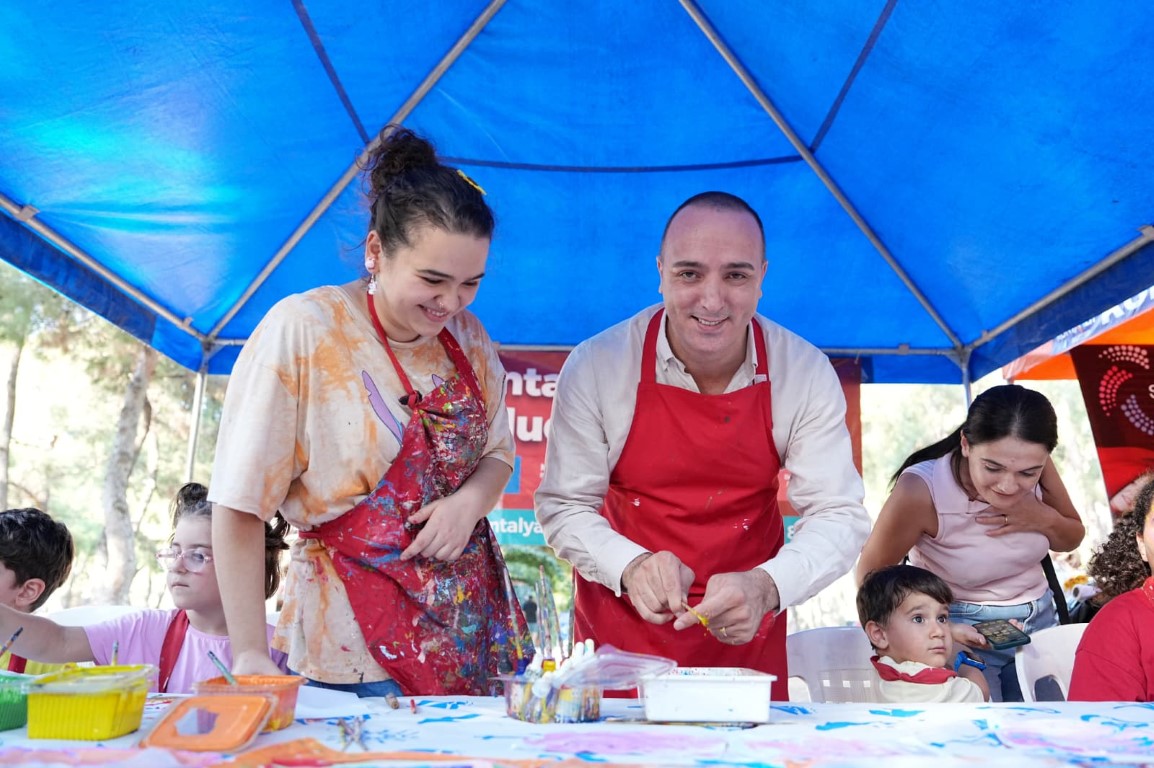 Konyaaltı’nda ‘Okula Merhaba Şenliği’ düzenlendi