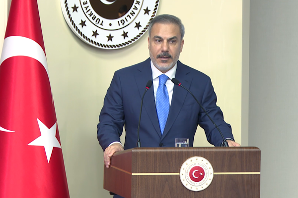 Bakan Fidan, Hattab ve Şeybani ile üçlü görüşme gerçekleştirdi