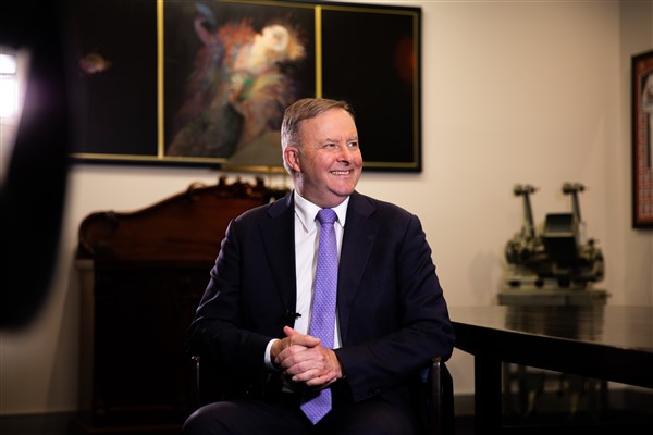 Albanese: Kral 3. Charles ile görüşmek bir ayrıcalıktı