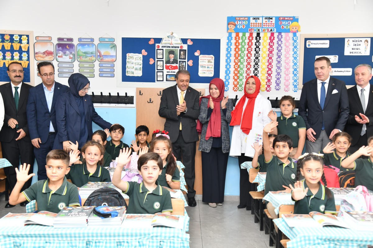 ŞANLIURFA’DA İLK DERS ZİLİ ÇALDI