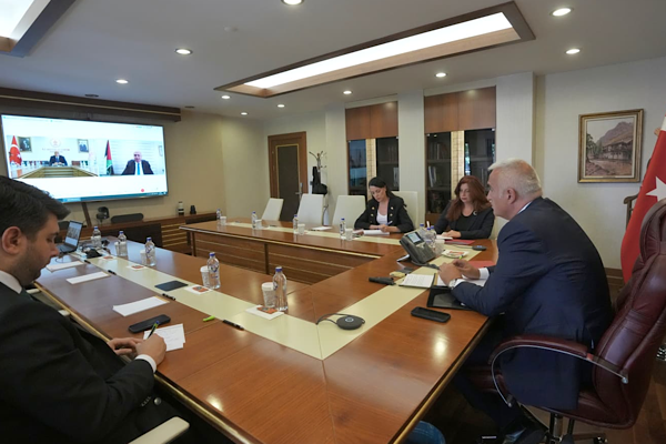 Bakan Ersoy, Filistin Kültür Bakanı Hamdan ile görüştü