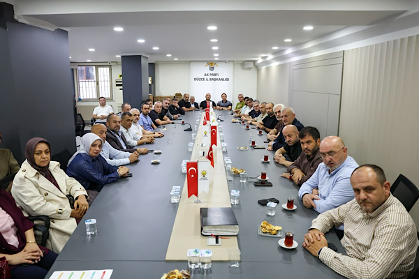 Düzce Belediye Başkanı Özlü, kentteki yatırım ve dönüşüm projelerini anlattı