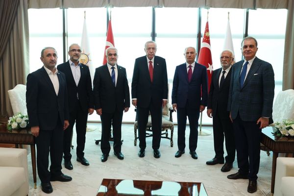 Cumhurbaşkanı Erdoğan, HÜDA PAR Genel Başkanı Yapıcıoğlu’nu kabul etti