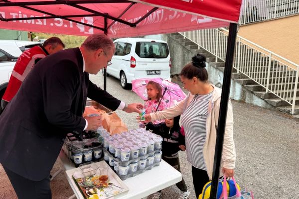 İzmit Belediyesinin Beslenme Saati Projesi yeni dönemde de öğrencilerin yanında
