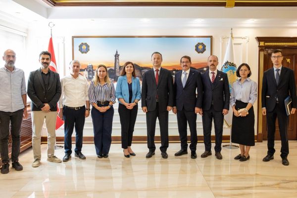 Kırgızistan’ın Ankara Büyükelçisi’nden Diyarbakır Büyükşehir Belediyesine ziyaret