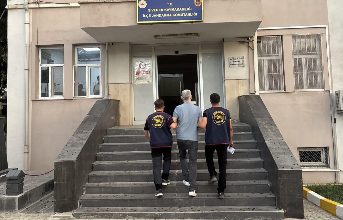 Siverek’te 15 Yıl 5 Ay Kesinleşmiş Hapis Cezası Bulunan Firari Yakalandı