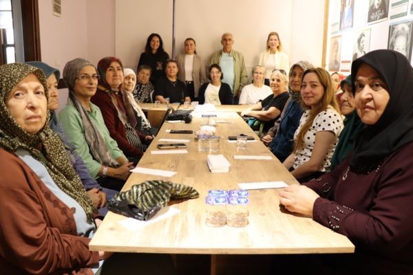 Hacı Hasanlı kadınlar Kadın Kadına Konak Buluşması’nda bir araya geldi