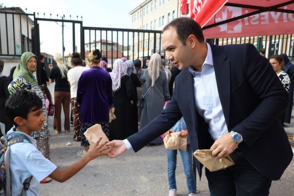 İzmit Belediyesinin Beslenme Saati Projesi devam ediyor