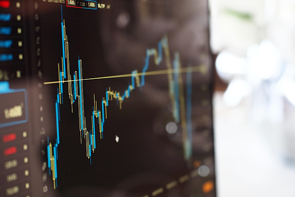 BIST 100'de yön arayışı sürüyor