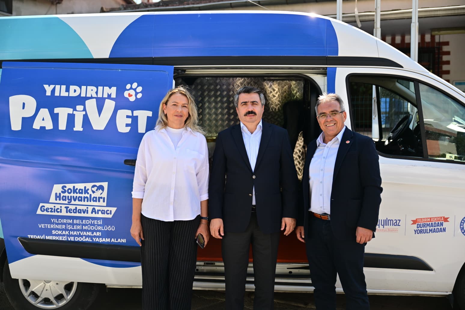 Yıldırım Belediyesi'nin PatiVet aracı bin 222 sahipsiz hayvana ulaştı