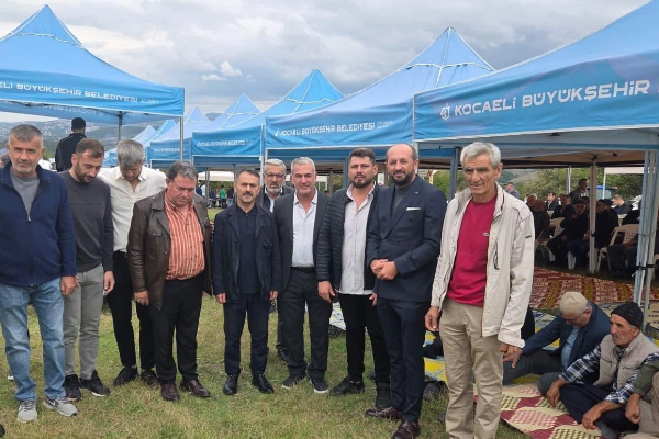 İzmit Emirhan Köyü’nde Mevlid ve Çocuk Şenliği düzenlendi
