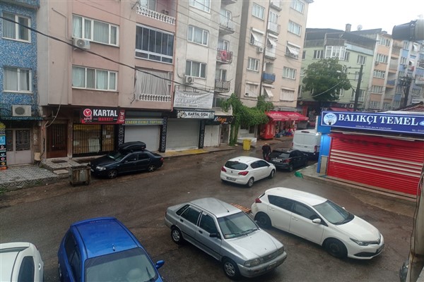 Bursa’da sağanak yağış etkili oldu