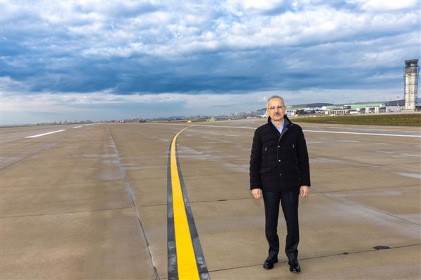 Uraloğlu: Yenilenen Malatya Havalimanı’nın yeni terminal binası hizmete girdi