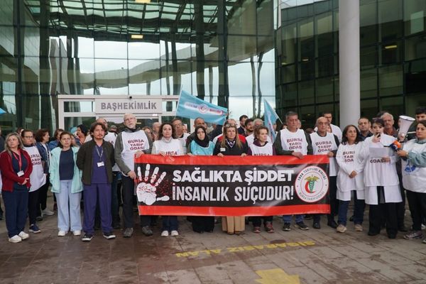 Sağlıkta şiddet insanlık suçudur
