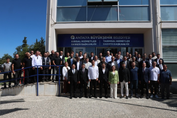 Antalya Büyükşehir Belediyesi araç filosuna 89 yeni araç ekledi
