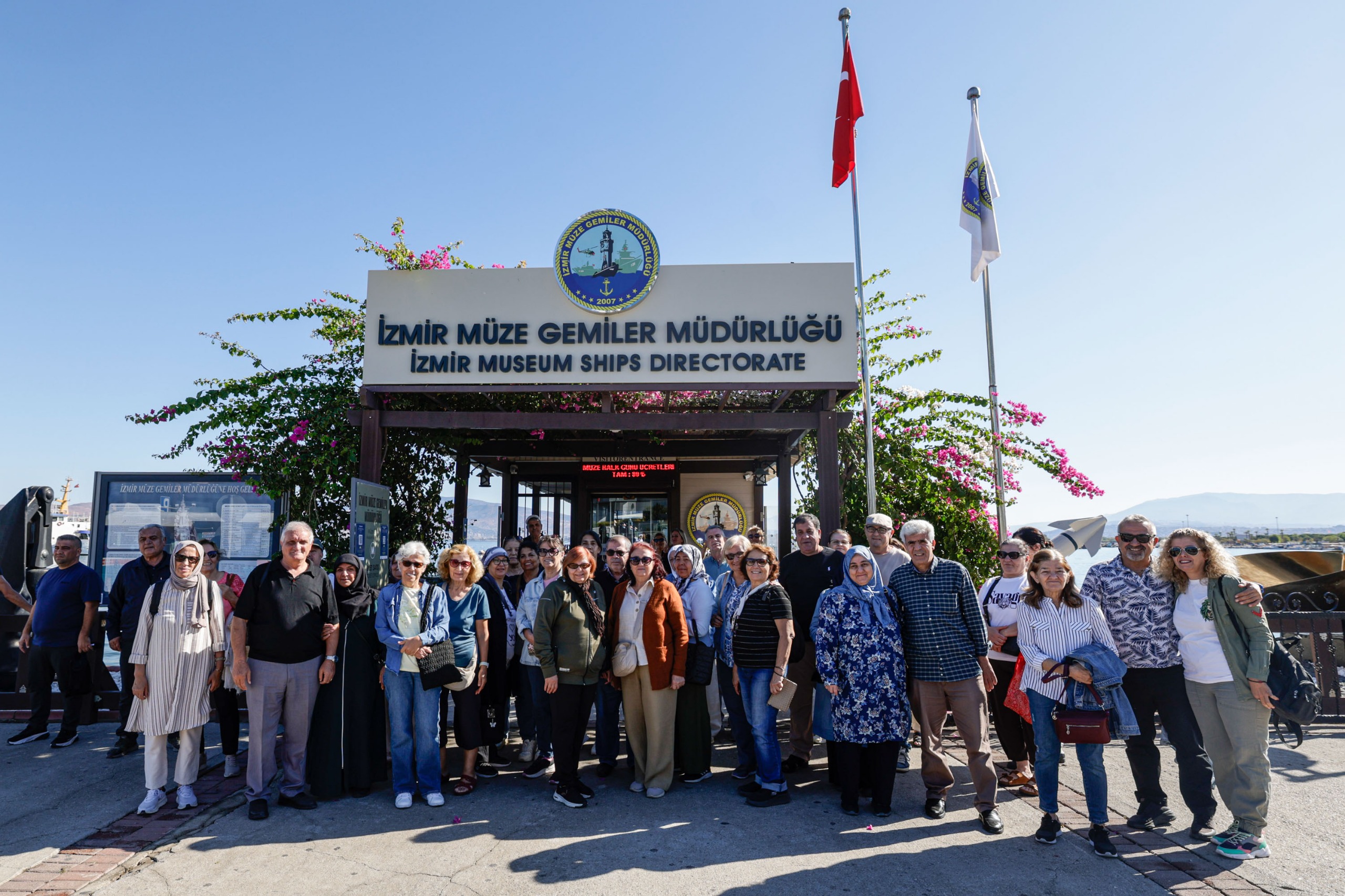 İzmir’de emekliler için ücretsiz gezi programının yeni dönemi başladı