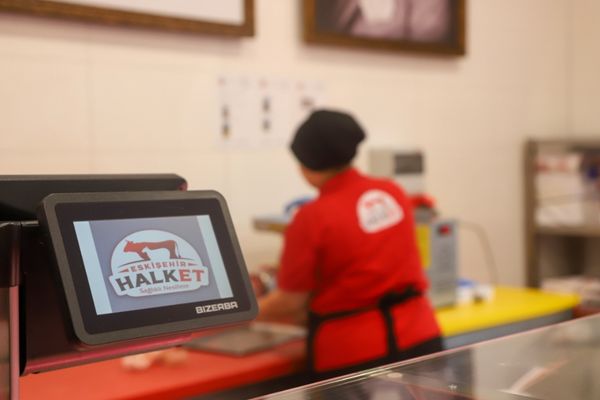 Halk Et Marketler birinci yılını tamamladı