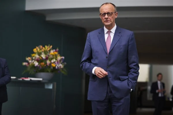 Merz: Ukrayna kritik haftalarla karşı karşıya