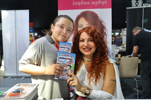 Antalya Kitap Fuarı 8’inci gününde yoğun ilgi gördü
