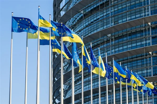 Ukrayna, Riyad Havalimanı’na yönelik saldırıyı kınadı