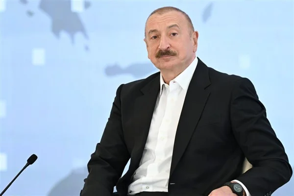 İlham Aliyev ve Şevket Mirziyoyev Bakü’de bir araya geldi