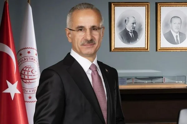 Uraloğlu: Türkiye’de hayata geçirdiğimiz eserlerle mesafeleri kısaltıyoruz