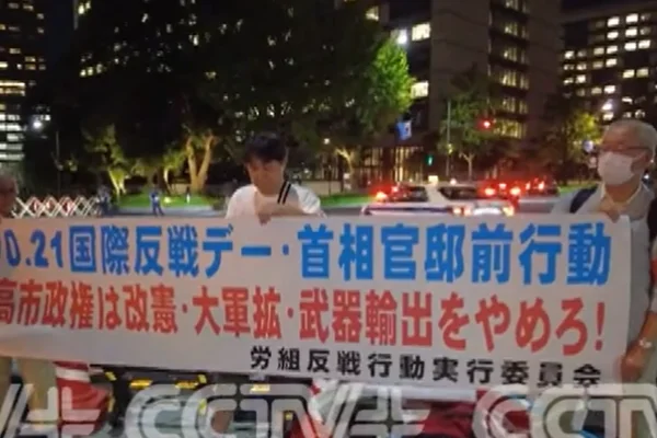 Japonya’da Takaichi hükümetinin askeri politikaları protesto edildi