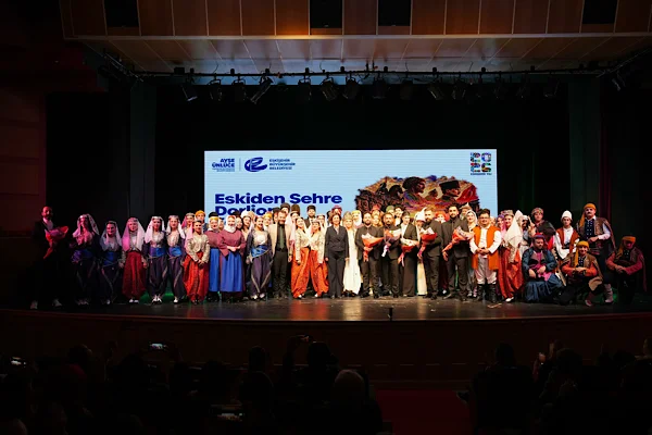 Eskişehir Halk Dansları Topluluğu ilk gösterisini gerçekleştirdi
