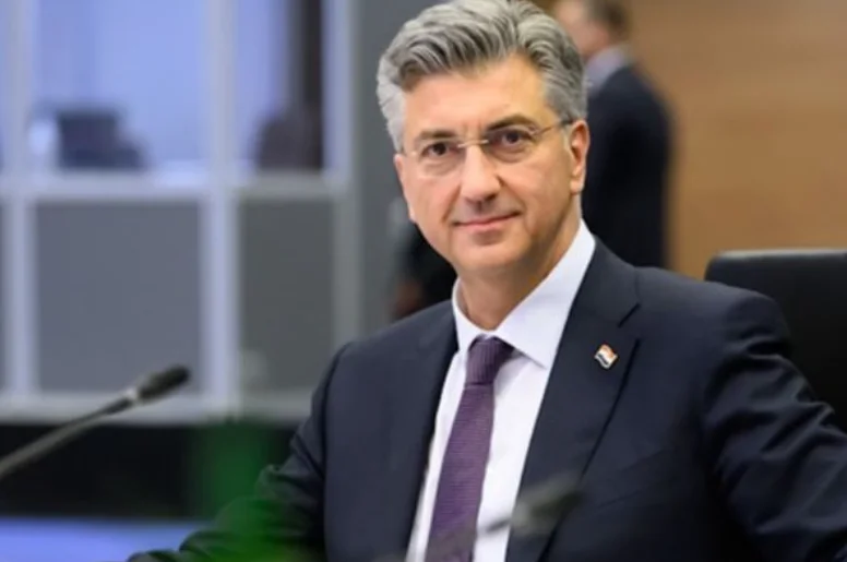 Plenkovic: Söz verdiklerimizi Sisak ve bölgesi için hayata geçiriyoruz
