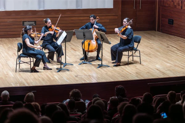 İzmir Oda Orkestrası Cumhuriyet Bayramını klasik müzik konseriyle kutladı
