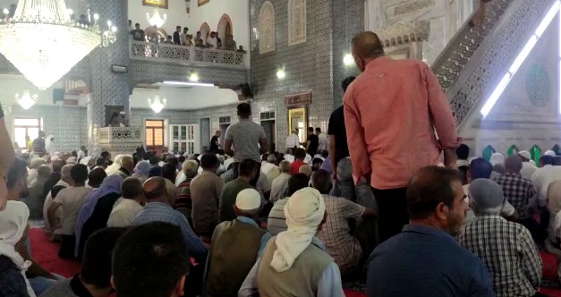 Şanlıurfa'da dergâh camisinde gerginlik 