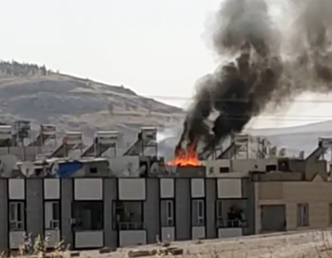Urfa'daki ev cayır cayır yandı